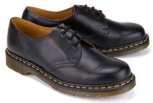 Dr Martens Schnuerschuhe mit mattem Glanz Leder Schwarz Uebergroesse