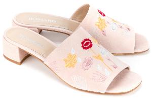 Roséfarbene Pantoletten aus Leder mit handverarbeiteten Stitchings | Damenschuhe in Übergröße Pantoletten aus Leder mit handverarbeiteten Stitchings Rose Uebergroesse