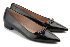 Loafer spitz Riegel auf der Vorderkappe poliertes Metall-Detail Schwarz Uebergroesse