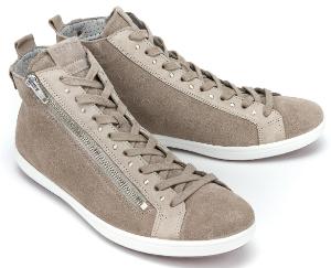 High Top Sneaker in Uebergroesse mit weichem Lederfutter und angenehmer Polsterung