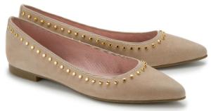 Pretty Ballerinas aus Leder mit Nieten Beige Uebergroesse