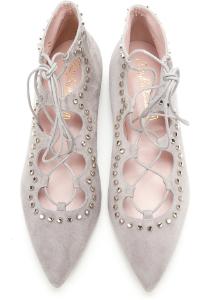 Graue Pretty Ballerinas aus Veloursleder mit zarten Riemen und Wellenborte | spitz | Abendschuhe in Übergrößen Pretty Ballerinas aus Veloursleder mit zarten Riemen und Wellenborte spitz Grau Uebergroesse