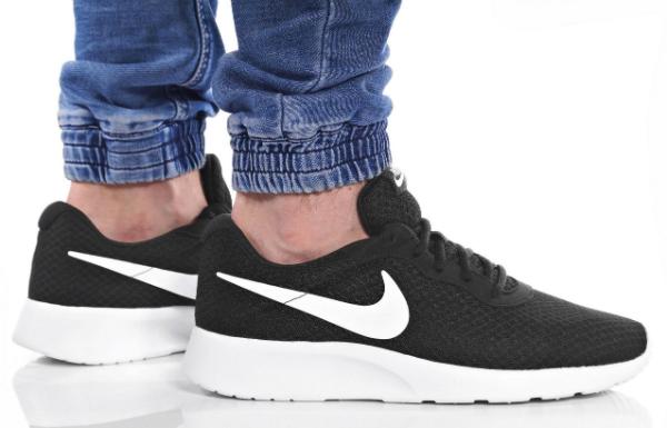 Nike Tanjun Textilobermaterial atmungsaktiv Uebergroesse