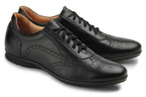 Sneaker aus weichem Glattleder in Untergroessen Schwarz
