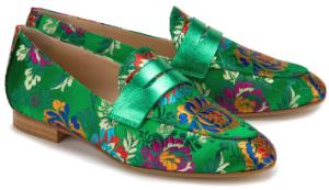 Slipper in Uebergroessen mit floralen Akzenten von Rossaro Gruen