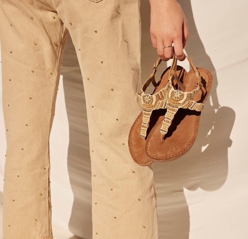 Stilvoll durch den Sommer Zehentrenner-Sandalen