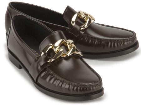 Ein mit einer goldenen Schnalle applizierter Slipper, der viel Freude bereiten wird slipper-in-uebergroessen-2495-21