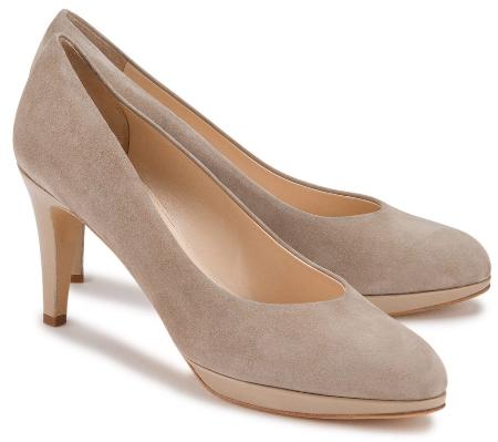 Die italienischen Plateau-Pumps in Übergrößen von Rossaro sind ein feminines Essential pumps-in-uebergroessen-1204-18 welche-schuhe-machen-schlanke-beine