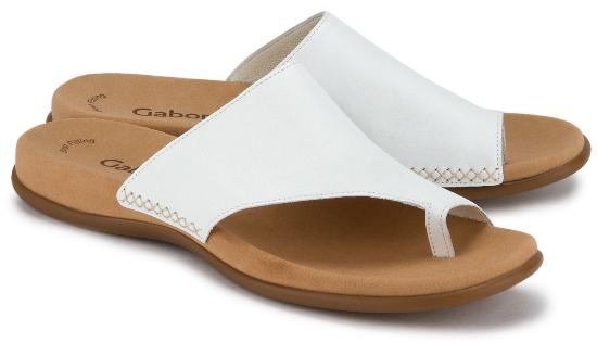 Für Pool, Freizeit und Zuhause: die Sandalen von Gabor kombinieren Tragekomfort mit Trendgarantie pantolette-in-uebergroessen-3027-27