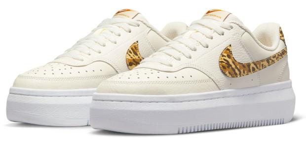 Nike Court Vision Alta in Übergrößen