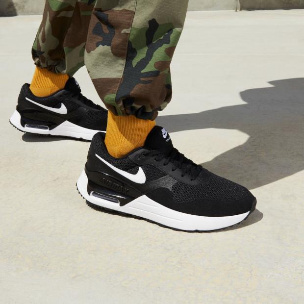 Nike Air Max SYSTM in Übergrößen