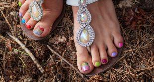 Bunte Zehentrenner Sandalen
