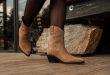 Frau-mit-Cowboy-Boots