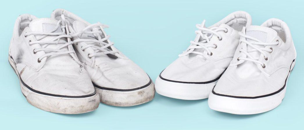 Bei starken Verschmutzungen ist eine Waschmaschine eine sehr effektive Lösung Zwei Paar Schuhe auf türkisenem Hintergrund. Das linke Paar ist verschmutzt, das rechte sauber - Dürfen Stoffschuhe in die Waschmaschine?